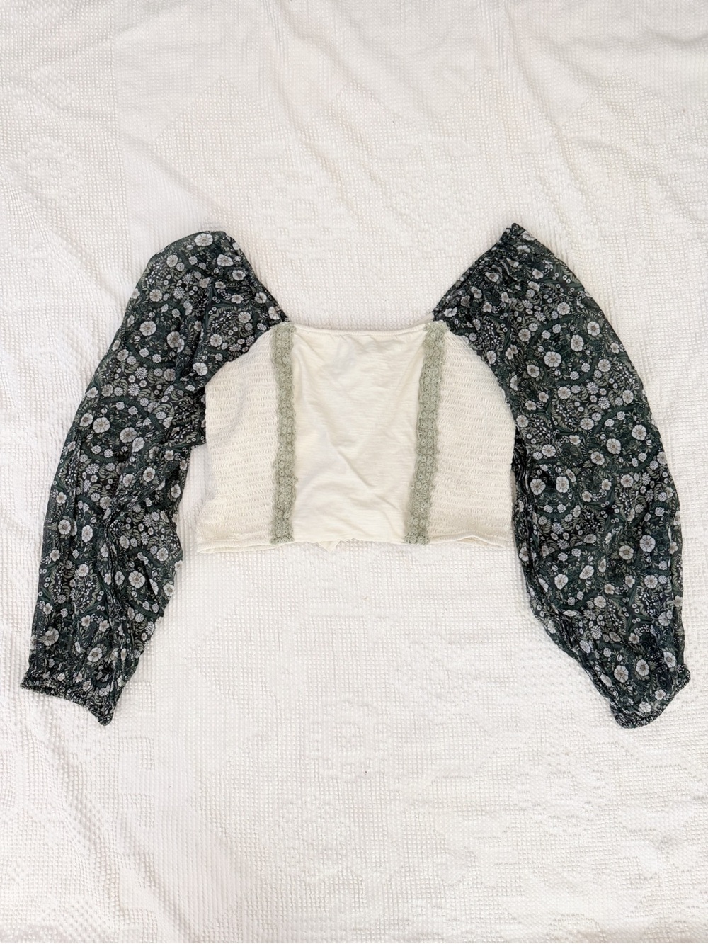 Anthropologie  Forever That Girl Smocked  Floral Balloon Sleeve Lace Top Size L